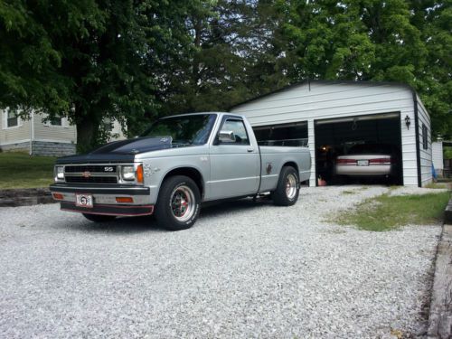Custom s-10 350/300 hp  very fast!! low reserve!! low low mileage!