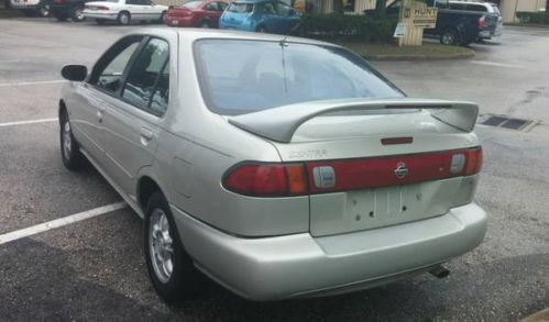 1999 nissan sentra gxe sedan 4-door 1.6l