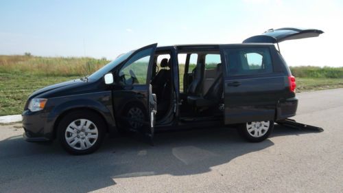 2014 dodge grand caravan handicap/wheelchair rear entry ramp van