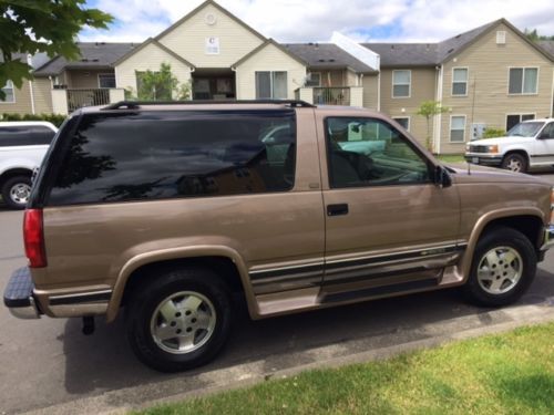 1994 chevrolet tahoe 4x4 2door very rare like new