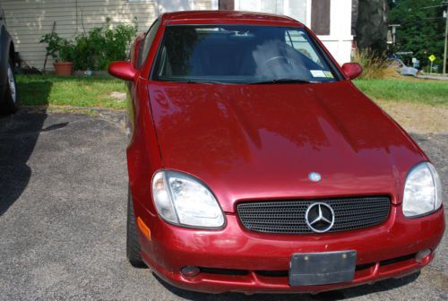 Deep red slk 230 in prime condition
