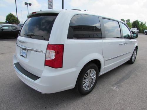 2014 chrysler town & country touring-l