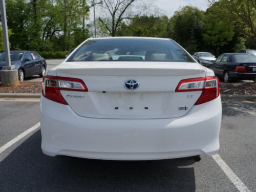 2014 toyota camry hybrid le