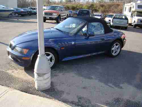 1996 BMW Z3 Roadster Convertible 2-Door 1.9L, image 2