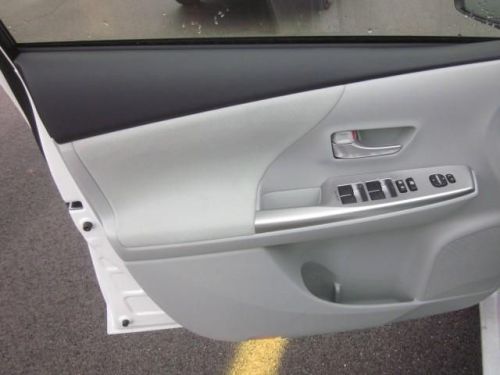 2014 Toyota Prius v Two, US $28,249.00, image 7