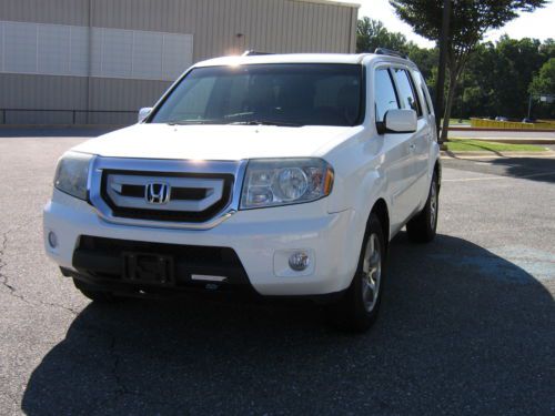 2009 honda pilot - white