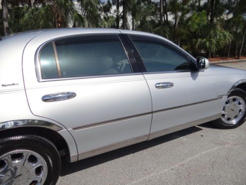 2002 LINCOLN TOWNCAR SIGNATURE LIMITED EDITION * NO RESERVE RARE! LOW 69K MILES!, image 25