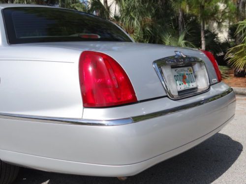 2002 LINCOLN TOWNCAR SIGNATURE LIMITED EDITION * NO RESERVE RARE! LOW 69K MILES!, image 27