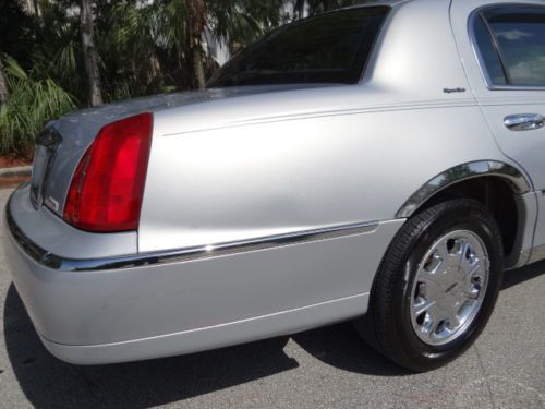 2002 LINCOLN TOWNCAR SIGNATURE LIMITED EDITION * NO RESERVE RARE! LOW 69K MILES!, image 28