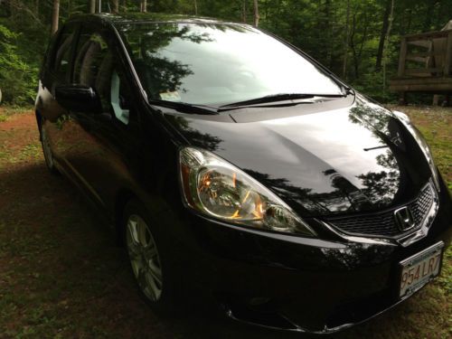 2011 honda fit sport 5dr hb black very low miles 1,314 clean title 1 owner