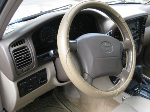 Beautiful Loaded 1999 Toyota Land Cruiser.  104,648 Miles., image 16