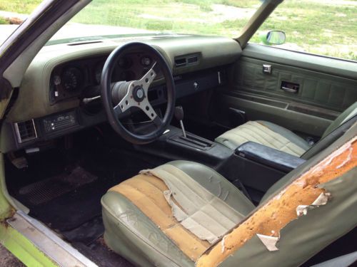 1974 Z28 CAMARO VERY RARE YELLOW LIME, image 8