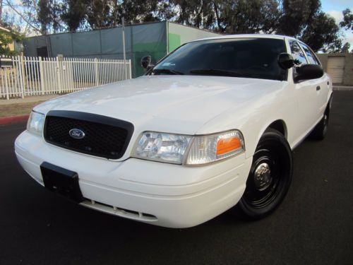 2009 ford crown victoria (p71) in great running conditions &amp; shape