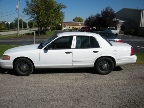 2010 ford crown victoria police interceptor sedan 4-door 4.6l