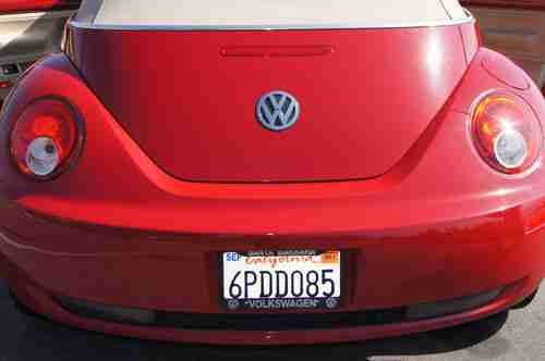 2010 Volkswagen New Beetle Convertible, image 5