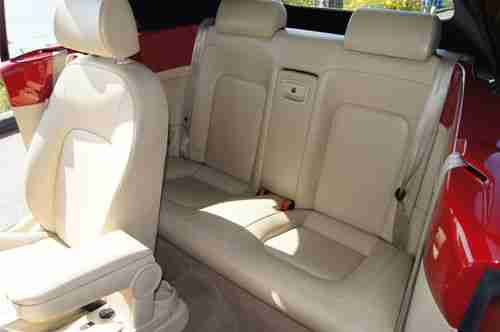 2010 Volkswagen New Beetle Convertible, image 17