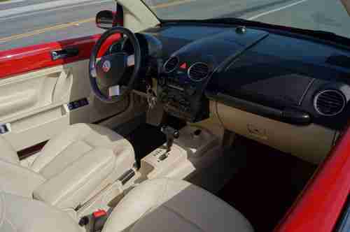 2010 Volkswagen New Beetle Convertible, image 19