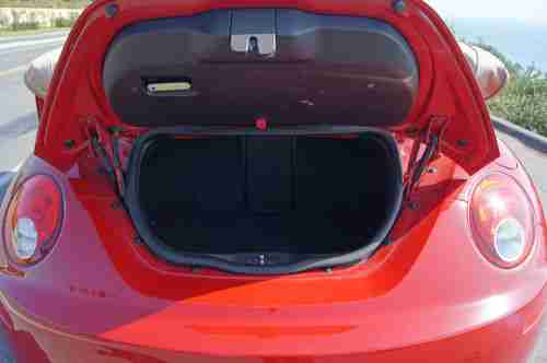 2010 Volkswagen New Beetle Convertible, image 20