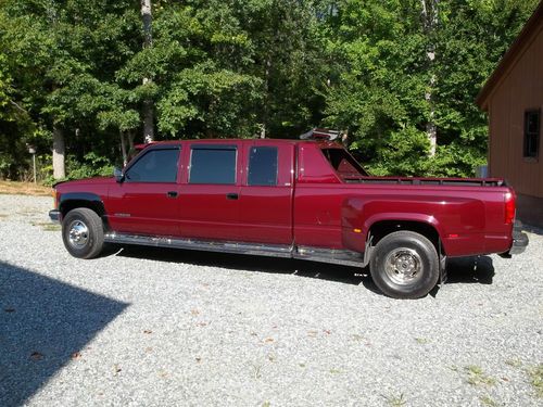 One of a kind stretched dually, 4x4, diesel, 5spd, still like new only 81k miles