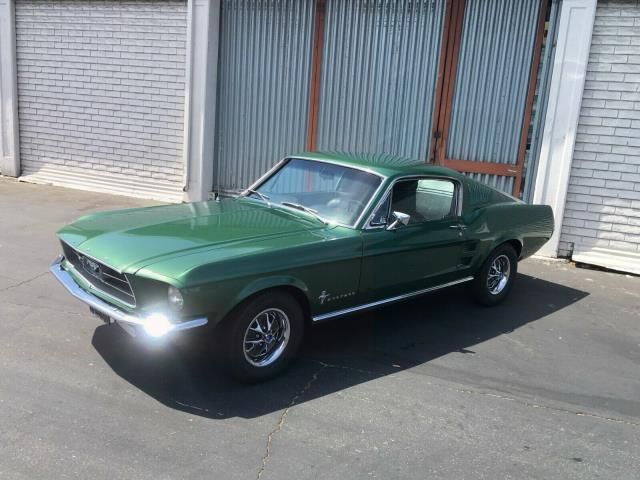 1967 ford mustang