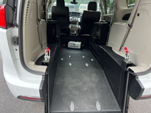 2020 chrysler pacifica touring l handicap wheelchair van rear entry