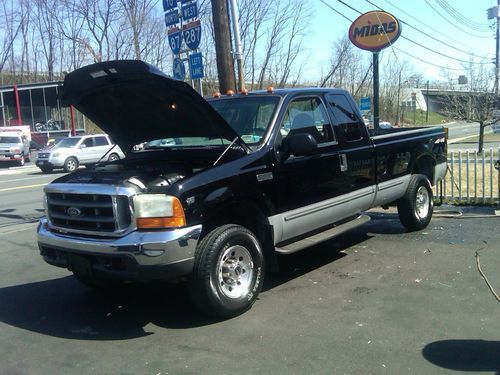1999 ford f350 truck crew cab... 4x4 great work truck.. good looking.. no rust!!