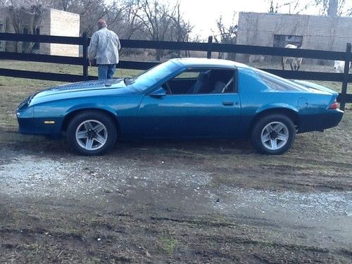 1982 chevrolet camaro z28 coupe 2-door 5.0l