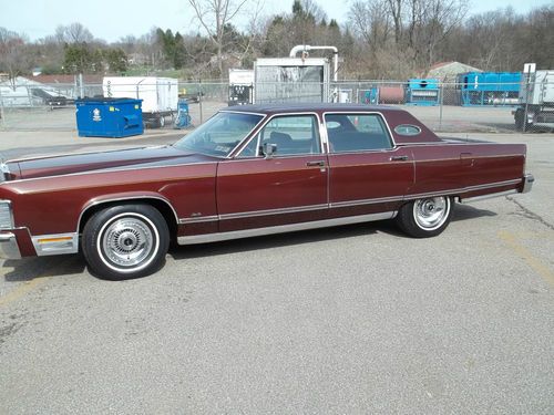 1977 lincoln continental base hardtop 4-door 7.5l