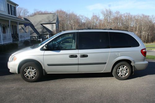 2005 dodge grand caravan se mini passenger van 4-door 3.3l