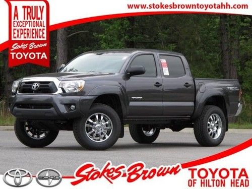4x4, v6, 4-inch lift, kmc wheels, yokohama tires