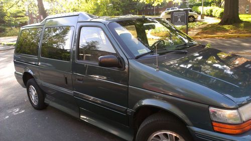 1993 dodge grand caravan le mini passenger wheelchair van 3-door 3.3l