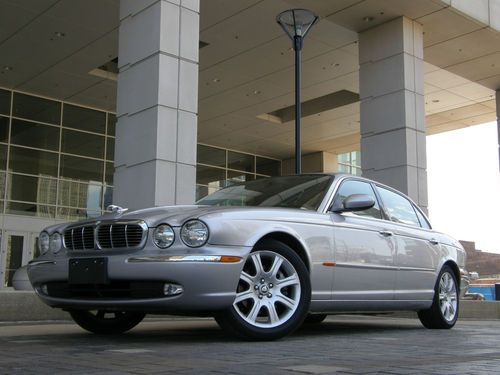 2005 jaguar xj8 l only 65k miles rear park assist xtra clean and nice