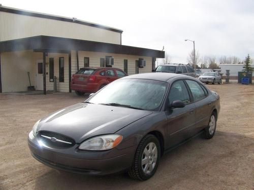 2002 ford taurus sedan