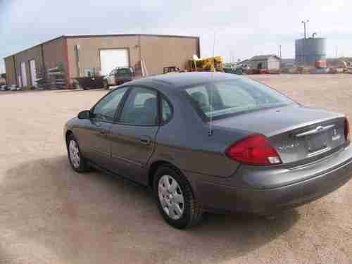 2002 Ford Taurus Sedan, image 3
