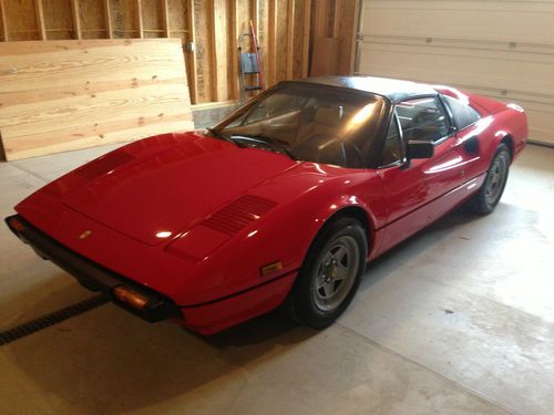 1982 ferrari 308 gtsi -