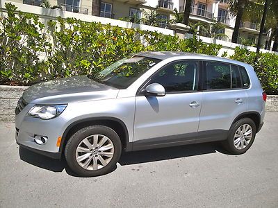 10 vw tiguan fwd se*still has warranty*1 owner*mint cond*economical*dependable