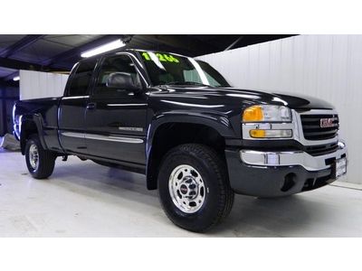 We finance, we ship, 6.0l v8, 4x4, like new tires, 1-owner local trade, clean