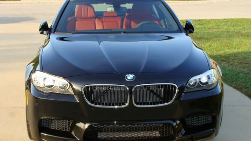 2013 bmw m5 4-door 4.4l loaded