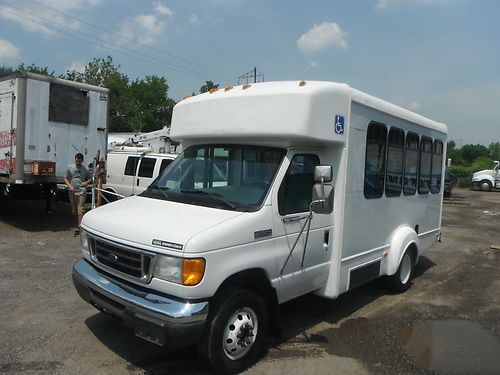 06 ford e-350 handicap bus wheel chair lift 11 passenger bus 97000 miles