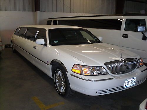 1999 lincoln town car executive limousine 4-door 4.6l