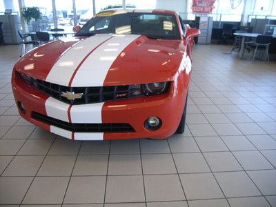 Orange with white stripes lt 3.6l v6 6spd manual transmission, indy edition