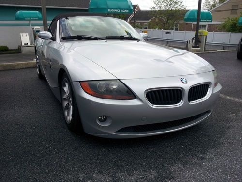 2003 bmw z4 2.5i convertible 2-door 2.5l