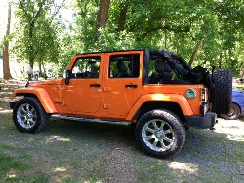 2013 jeep wrangler unlimited sahara sport utility 4-door 3.6l