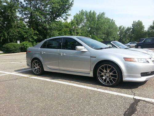 2004 acura tl base sedan 4-door 3.2l