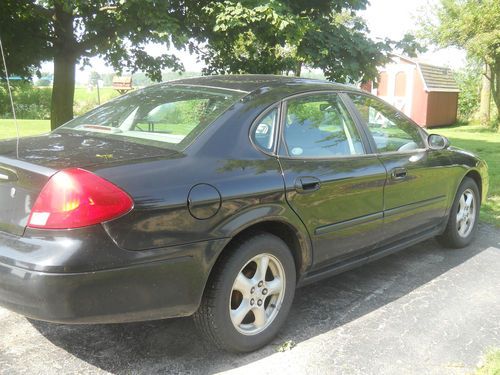 2003 ford taurus se 2-valve sedan 4-door 3.0l/ 1 owner!!