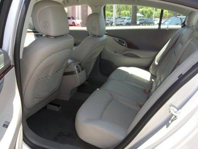 CXS 3.6L PREM SOUND LEATHER Clean CARFAX Smoke free Excellent Cond Low miles, image 3