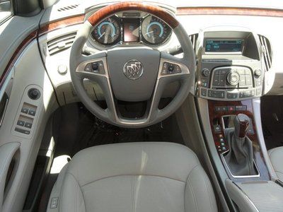 CXS 3.6L PREM SOUND LEATHER Clean CARFAX Smoke free Excellent Cond Low miles, image 4