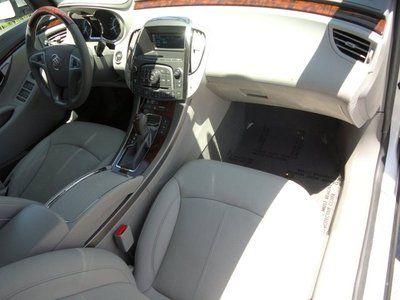 CXS 3.6L PREM SOUND LEATHER Clean CARFAX Smoke free Excellent Cond Low miles, image 11