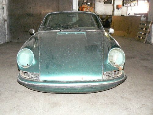 1970 Porsche 911E targa roller for restoration Irish Green with tan interior, image 8