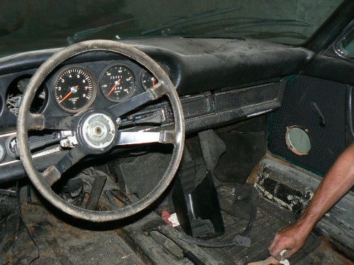 1970 Porsche 911E targa roller for restoration Irish Green with tan interior, image 9